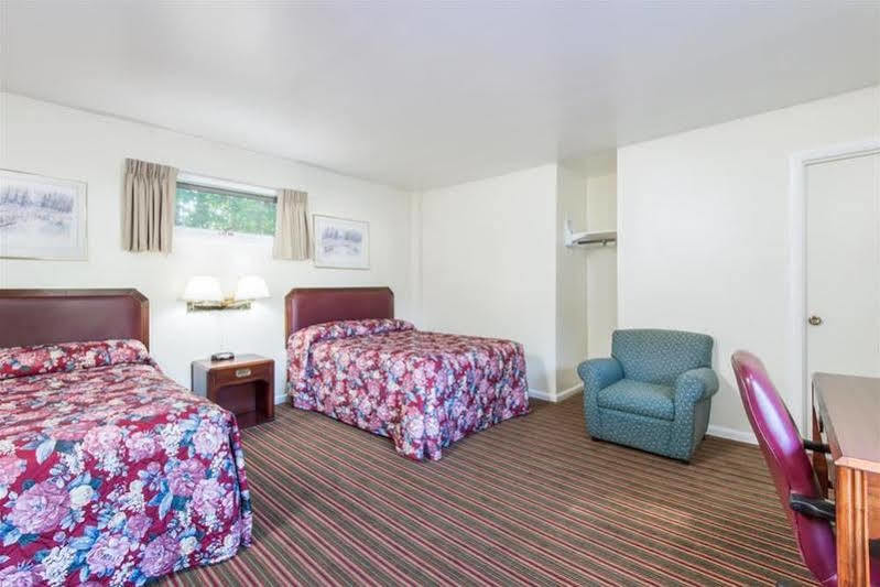 Relax Inn Brunswick Extérieur photo
